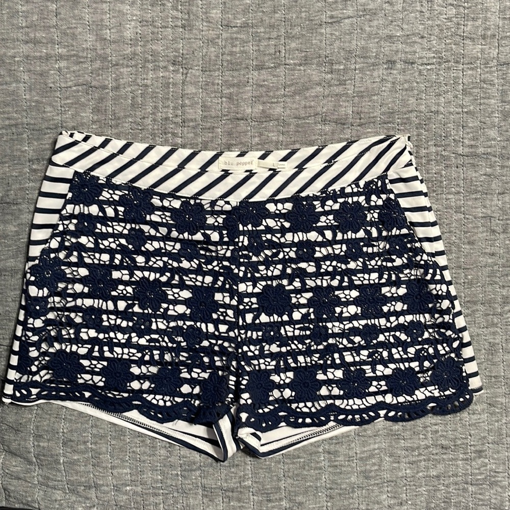 Short w pockets